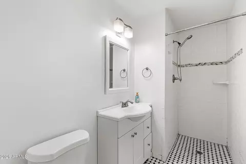 Bath - 1826 E Hazelwood St, Phoenix, AZ 85016 photo 1 of 2