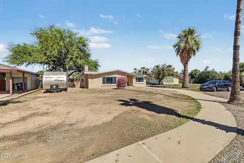 1128 N Walnut Dr, Casa Grande, AZ 85122