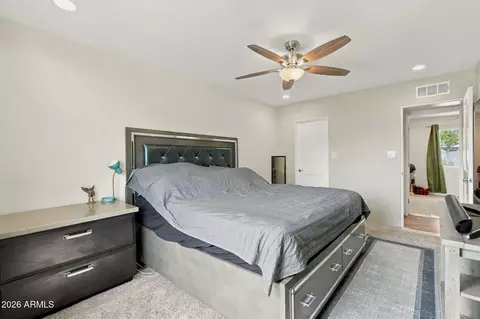Bedroom - 2916 W Meadow Dr, Phoenix, AZ 85053 photo 3 of 3