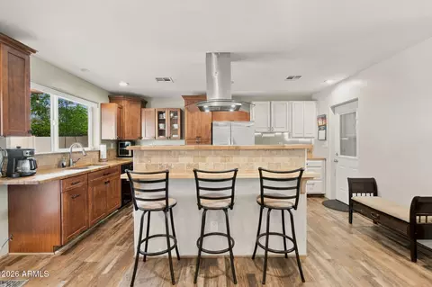 Kitchen - 2916 W Meadow Dr, Phoenix, AZ 85053 photo 2 of 3