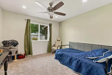 Bedroom - 2916 W Meadow Dr, Phoenix, AZ 85053 photo 1 of 3