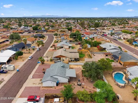 View/Area - 2916 W Meadow Dr, Phoenix, AZ 85053 photo 2 of 5