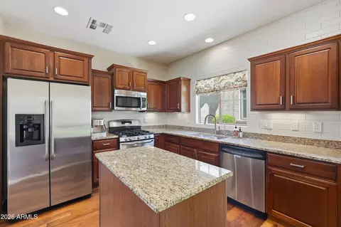 Kitchen - 3653 E Zachary Dr, Phoenix, AZ 85050 photo 1 of 2