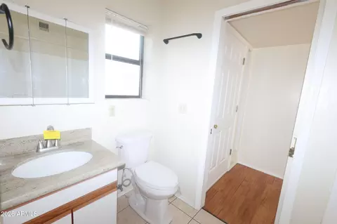Bath - 15843 N 26th Ave, Phoenix, AZ 85023 photo 2 of 4