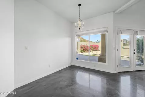 Dining - 1534 E Winged Foot Rd, Phoenix, AZ 85022 photo 2 of 2
