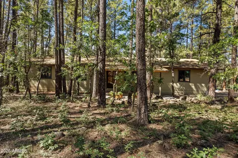 1438 Hill Dr, Pinetop, AZ 85935