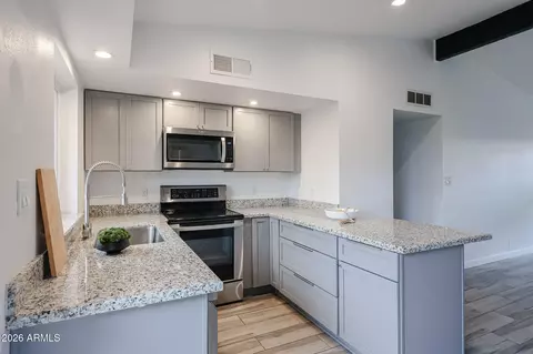 Kitchen - 1320 E Bethany Home Rd #62, Phoenix, AZ 85014 photo 3 of 6