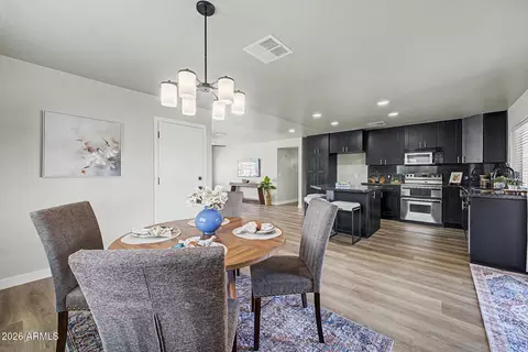Dining - 2015 E Vista Dr, Phoenix, AZ 85022 photo 1 of 2