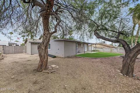 Exterior - 2015 E Vista Dr, Phoenix, AZ 85022 photo 5 of 6