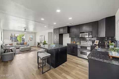 Kitchen - 2015 E Vista Dr, Phoenix, AZ 85022 photo 2 of 4