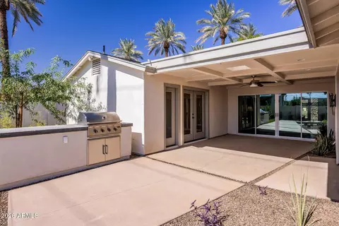 Exterior - 4713 E Calle Redonda --, Phoenix, AZ 85018 photo 4 of 8