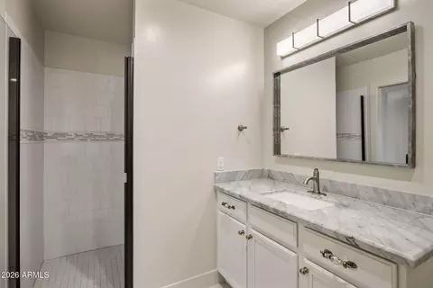 Bath - 4713 E Calle Redonda --, Phoenix, AZ 85018 photo 3 of 5