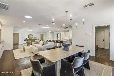 Dining - 4713 E Calle Redonda --, Phoenix, AZ 85018 photo 1 of 2