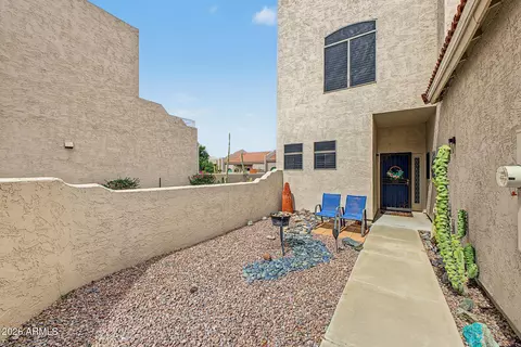 8806 E Sandtrap Ct, Gold Canyon, AZ 85118