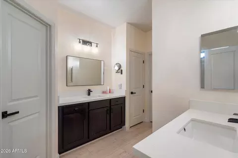 Bath - 3113 E Danbury Rd #11, Phoenix, AZ 85032 photo 2 of 4
