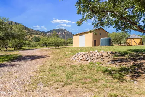 Exterior - 2990 E Carr Canyon Rd, Hereford, AZ 85615 photo 1 of 7
