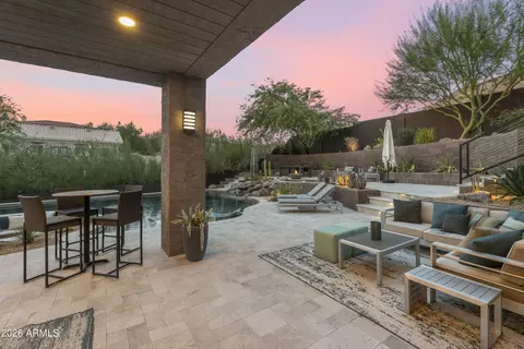 Exterior - 1136 E Forest Hills Dr, Phoenix, AZ 85022 photo 8 of 17