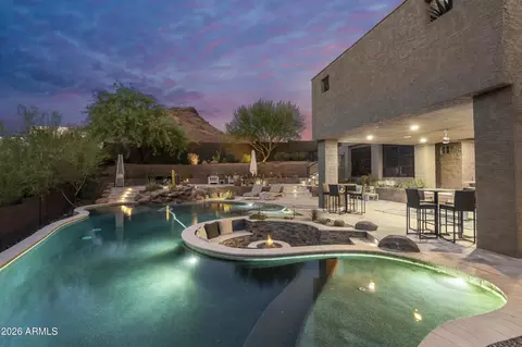 Exterior - 1136 E Forest Hills Dr, Phoenix, AZ 85022 photo 14 of 17