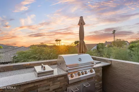 Exterior - 1136 E Forest Hills Dr, Phoenix, AZ 85022 photo 3 of 17