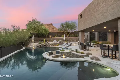 Exterior - 1136 E Forest Hills Dr, Phoenix, AZ 85022 photo 6 of 17