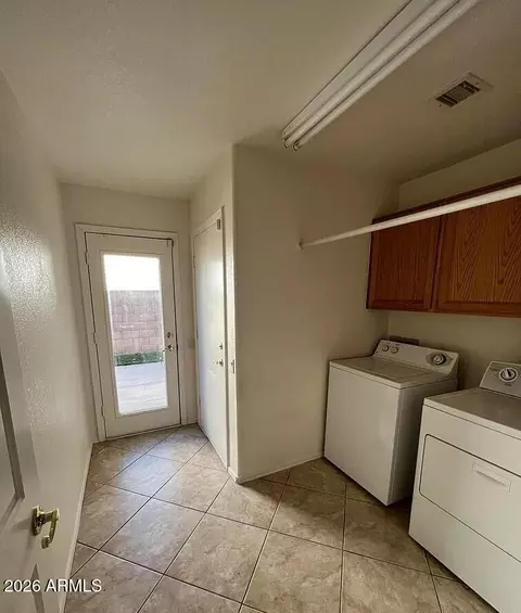 3237 E Rosemonte Dr, Phoenix, AZ 85050 photo 10