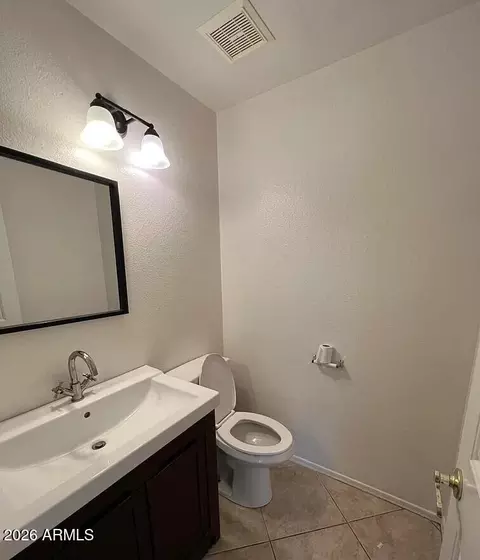 3237 E Rosemonte Dr, Phoenix, AZ 85050 photo 5