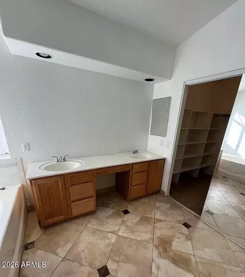 3237 E Rosemonte Dr, Phoenix, AZ 85050 photo 6