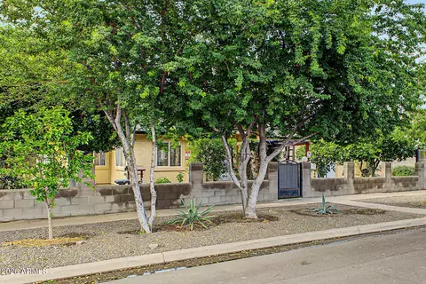 6702 N 60th Ave, Glendale, AZ 85301