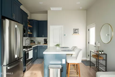 Kitchen - 1334 E Flower St, Phoenix, AZ 85014 photo 6 of 9