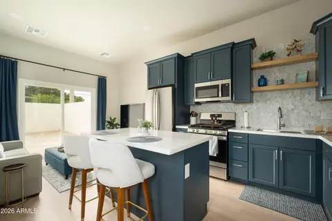 Kitchen - 1334 E Flower St, Phoenix, AZ 85014 photo 4 of 9