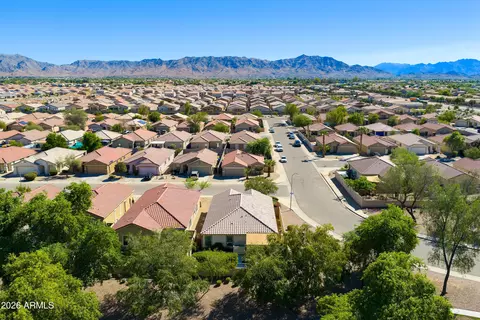 View/Area - 2610 W Romley Rd, Phoenix, AZ 85041 photo 4 of 6