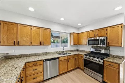 Kitchen - 3357 E Windsong Dr, Phoenix, AZ 85048 photo 2 of 3