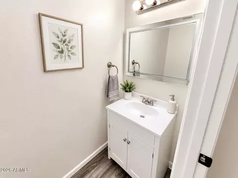 Bath - 4488 E Belleview St, Phoenix, AZ 85008 photo 1 of 2