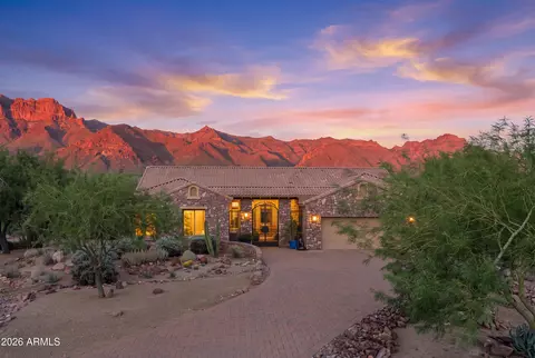 Exterior - 1135 S Broadway Ln, Apache Junction, AZ 85119 photo 2 of 41