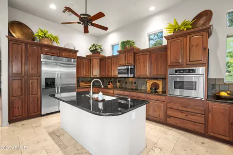 Kitchen - 1135 S Broadway Ln, Apache Junction, AZ 85119 photo 4 of 8
