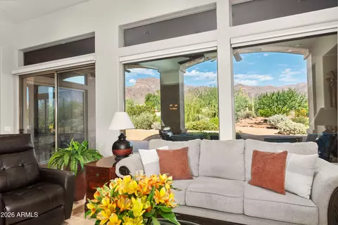 Living - 1135 S Broadway Ln, Apache Junction, AZ 85119 photo 2 of 5