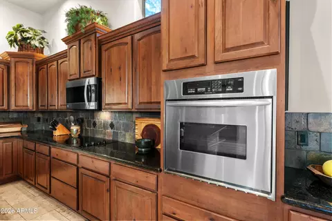 Kitchen - 1135 S Broadway Ln, Apache Junction, AZ 85119 photo 5 of 8