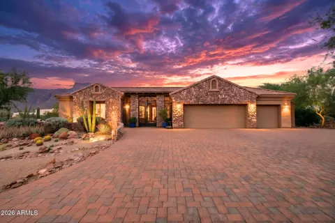 Exterior - 1135 S Broadway Ln, Apache Junction, AZ 85119 photo 3 of 41