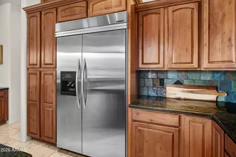 Kitchen - 1135 S Broadway Ln, Apache Junction, AZ 85119 photo 7 of 8
