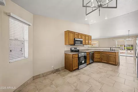 Kitchen - 11247 E Medina Ave, Mesa, AZ 85209 photo 4 of 4