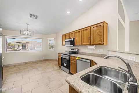 Kitchen - 11247 E Medina Ave, Mesa, AZ 85209 photo 2 of 4