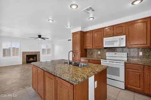 Kitchen - 6321 E Roland St, Mesa, AZ 85215 photo 4 of 5