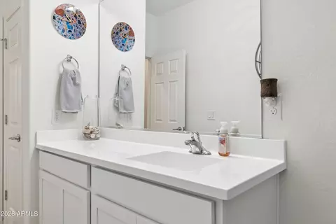 Bath - 8520 E Osage Ave, Mesa, AZ 85212 photo 5 of 6