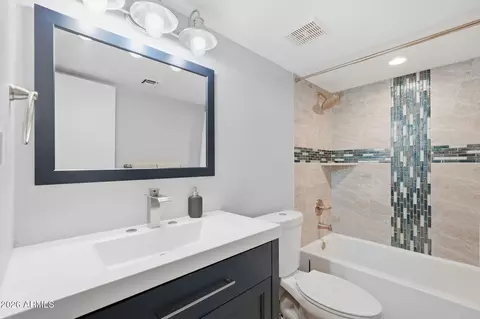 Bath - 4201 E Camelback Rd #41, Phoenix, AZ 85018 photo 1 of 2