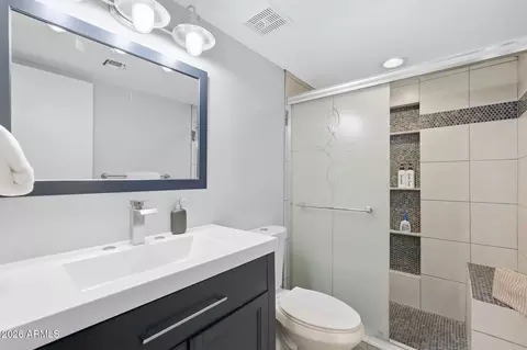 Bath - 4201 E Camelback Rd #41, Phoenix, AZ 85018 photo 2 of 2
