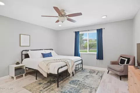 Bedroom - 4201 E Camelback Rd #41, Phoenix, AZ 85018 photo 1 of 4