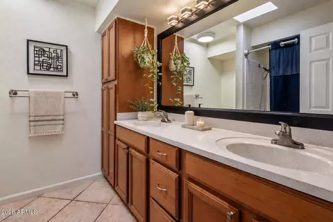 Bath - 1874 E Carver Rd, Tempe, AZ 85284 photo 1 of 2