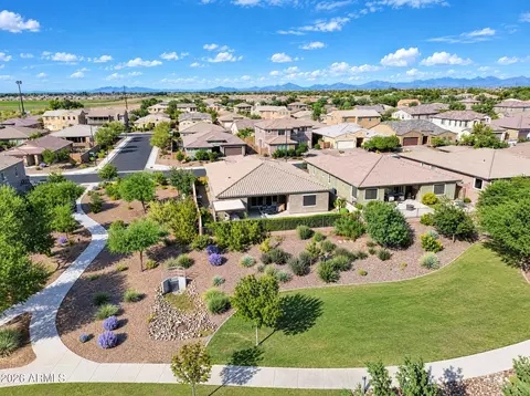 View/Area - 2451 E Bellerive Dr, Gilbert, AZ 85298 photo 7 of 10