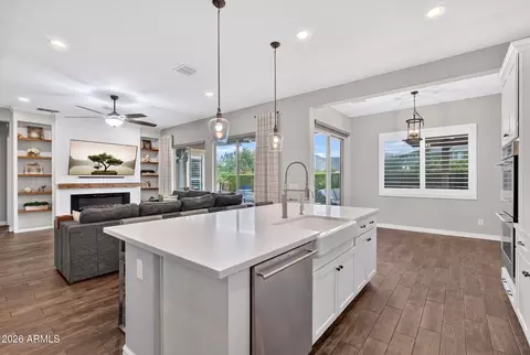 Kitchen - 2451 E Bellerive Dr, Gilbert, AZ 85298 photo 5 of 6