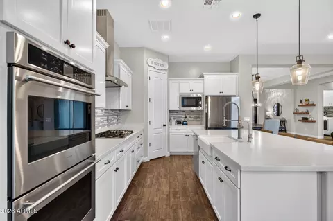 Kitchen - 2451 E Bellerive Dr, Gilbert, AZ 85298 photo 6 of 6